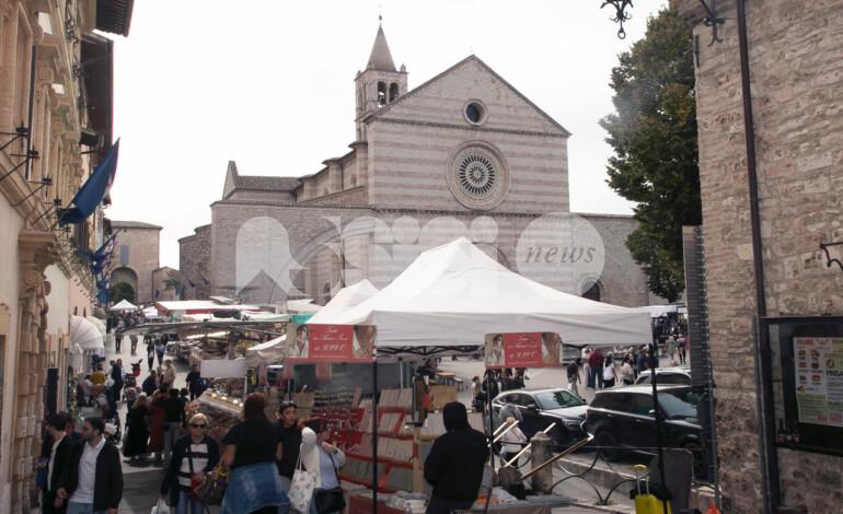 Fiera di San Francesco 2026 e tombola chiudono la festa del Patrono d’Italia (foto)