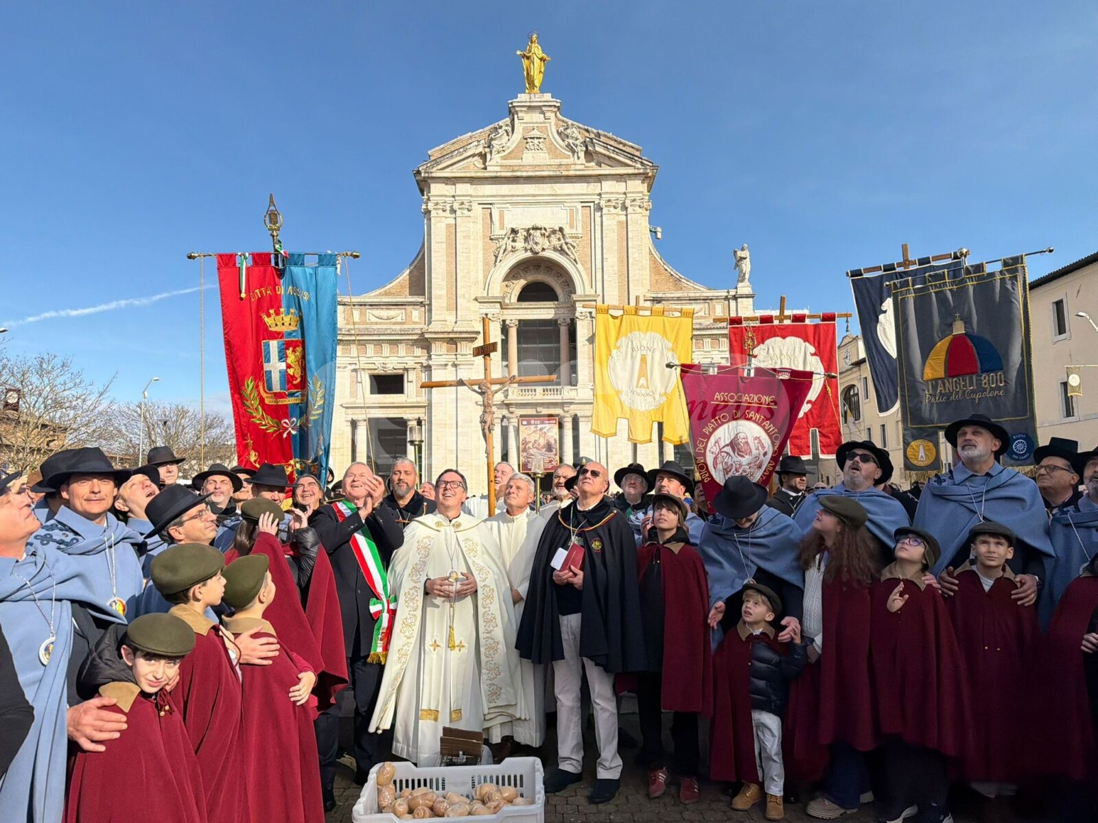 Piatto di Sant'Antonio 2026, si rinnova la devozione al patrono angelano (foto e video)