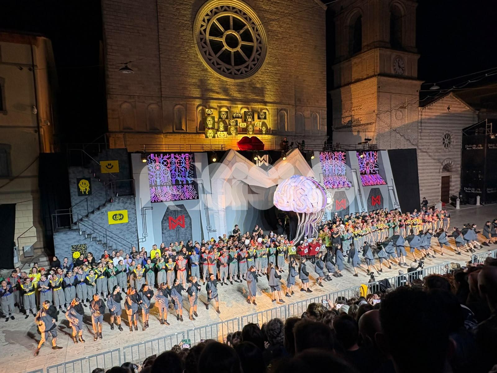 Sfilata del Rione Sant'Angelo al Palio de San Michele 2026: in scena Il coraggio di ricordare (foto)