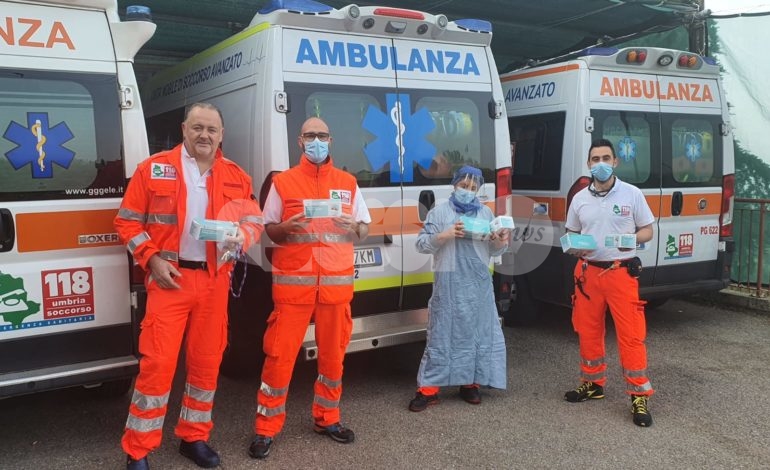 Il Comitato dei genitori della scuola materna di Rivotorto dona 300 mascherine all’ospedale