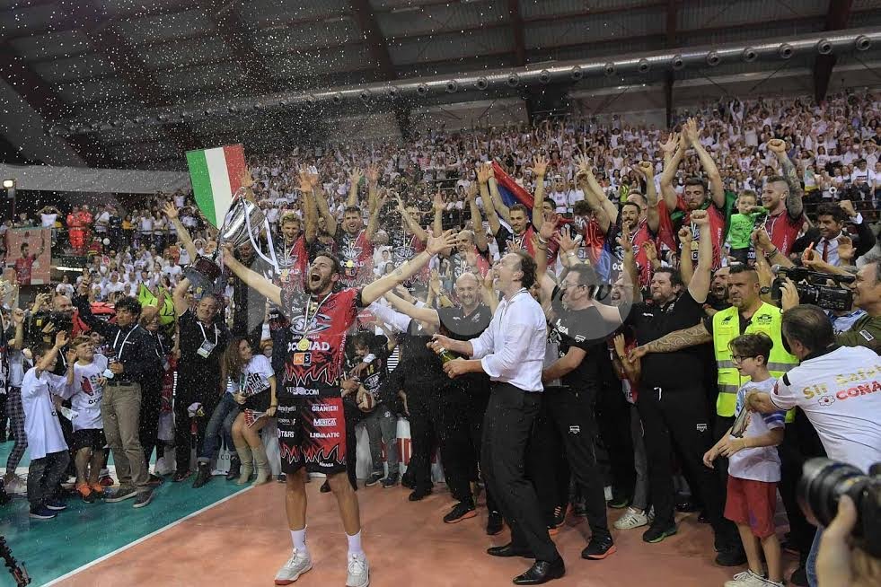 Volley, la Sir Safety Conad Perugia vince lo scudetto: è campione d'Italia
