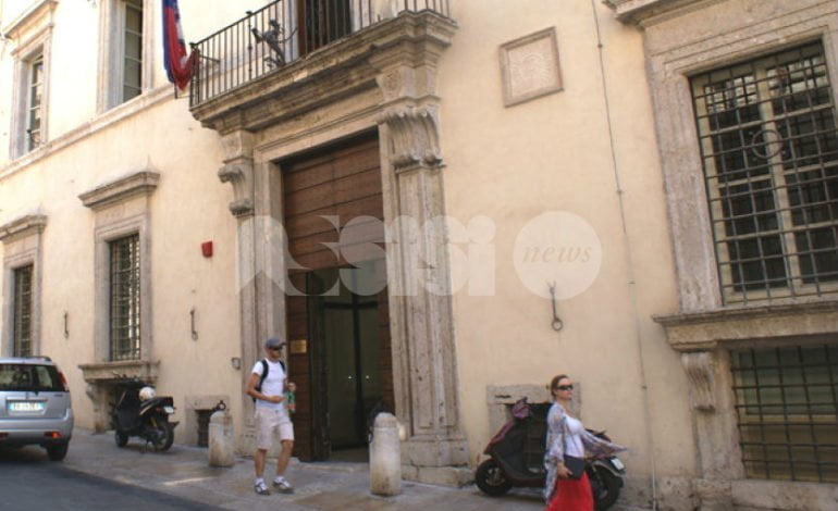 Cerimonia in Comune per i laureati in Economia del Turismo ad Assisi