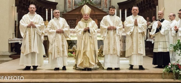 Don Simone Petrosino, da studente universitario a sacerdote