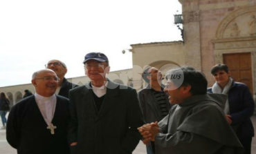 I Cardinali Pedro Barreto, Michael Czerny e Cláudio Hummes ad Assisi