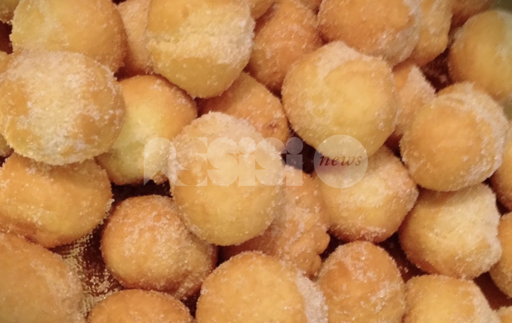 Castagnole di Carnevale umbre, ricetta semplice e preparazione