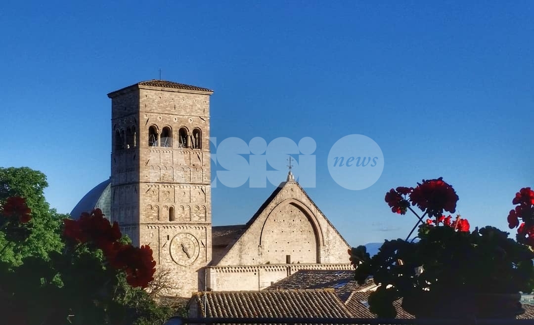 Santa messa crismale 2020 domani nella cattedrale di San Rufino