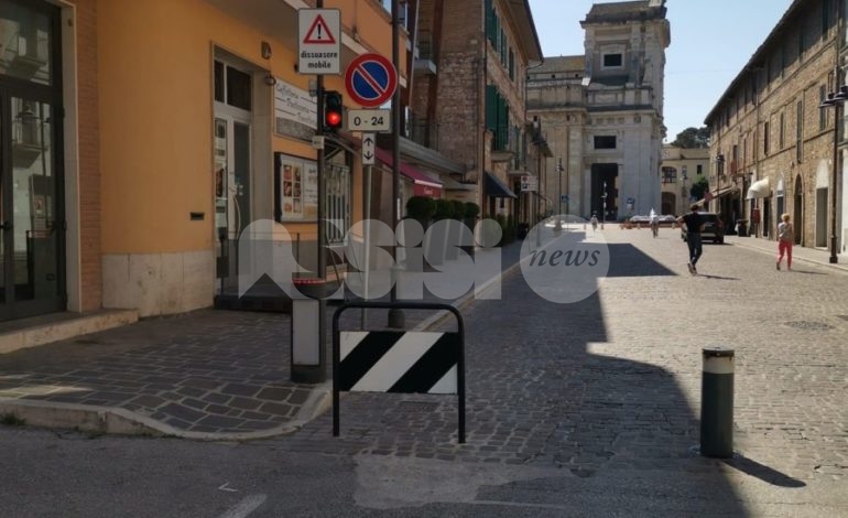 Traffico aperto a Santa Maria, ma qualcuno ‘dimentica’ il pilomat