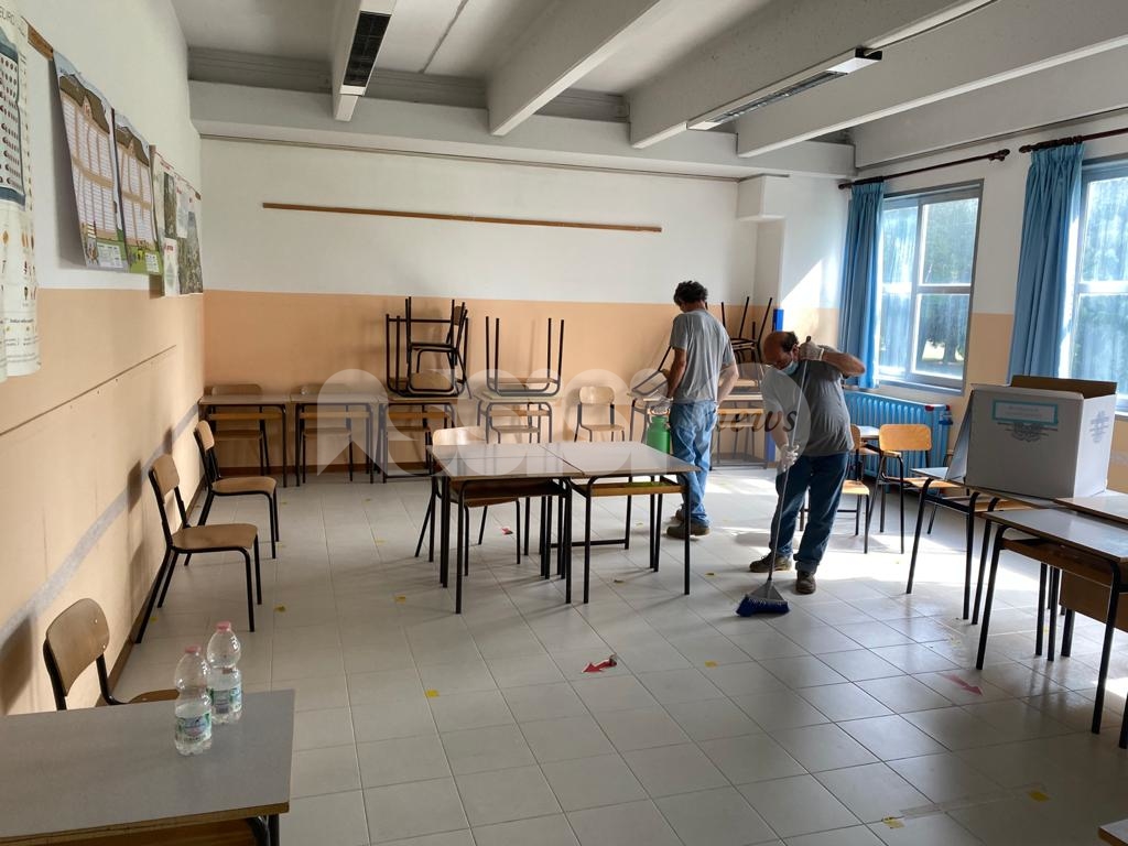 Scuole di Assisi sanificate dopo il voto, tutto pronto per il ritorno in classe