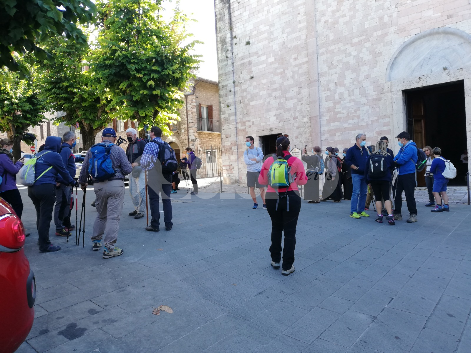 Sentiero di Francesco 2020, pellegrini partiti da Assisi verso Gubbio
