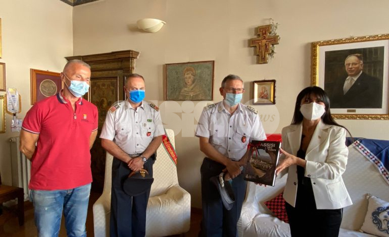 Il generale di divisione della Guardia di Finanza Benedetto Lipari in visita ad Assisi