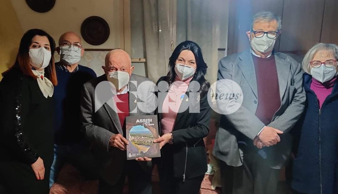 Marsilio Alessandretti festeggia 101 anni: super compleanno per il nonno di Viole