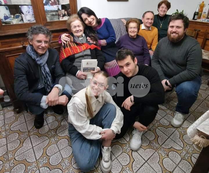 Un'altra centenaria ad Assisi, tanti auguri nonna Emma Mariani!