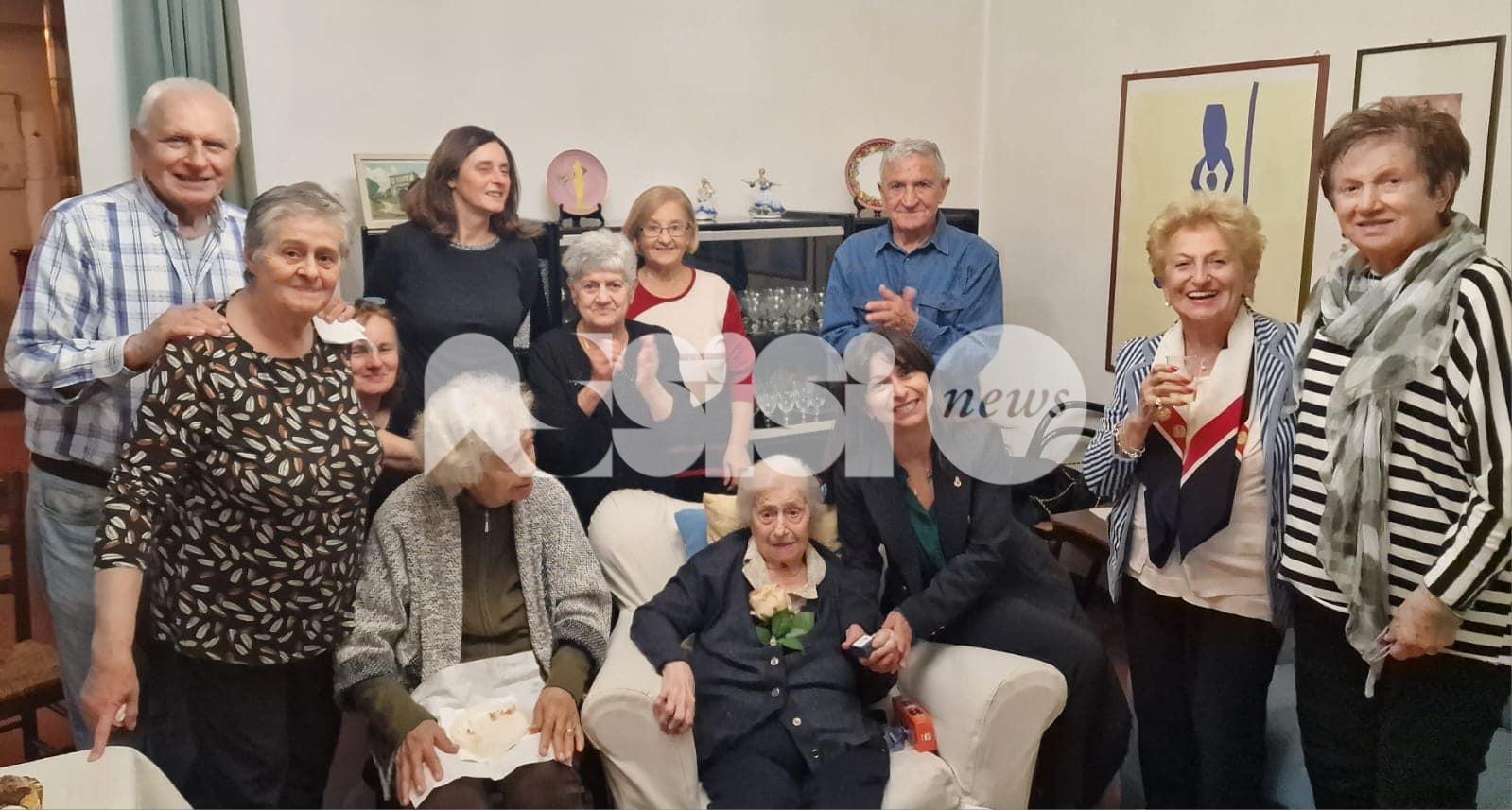 Amorvena Federici compie 103 anni, grande festa a Santa Maria