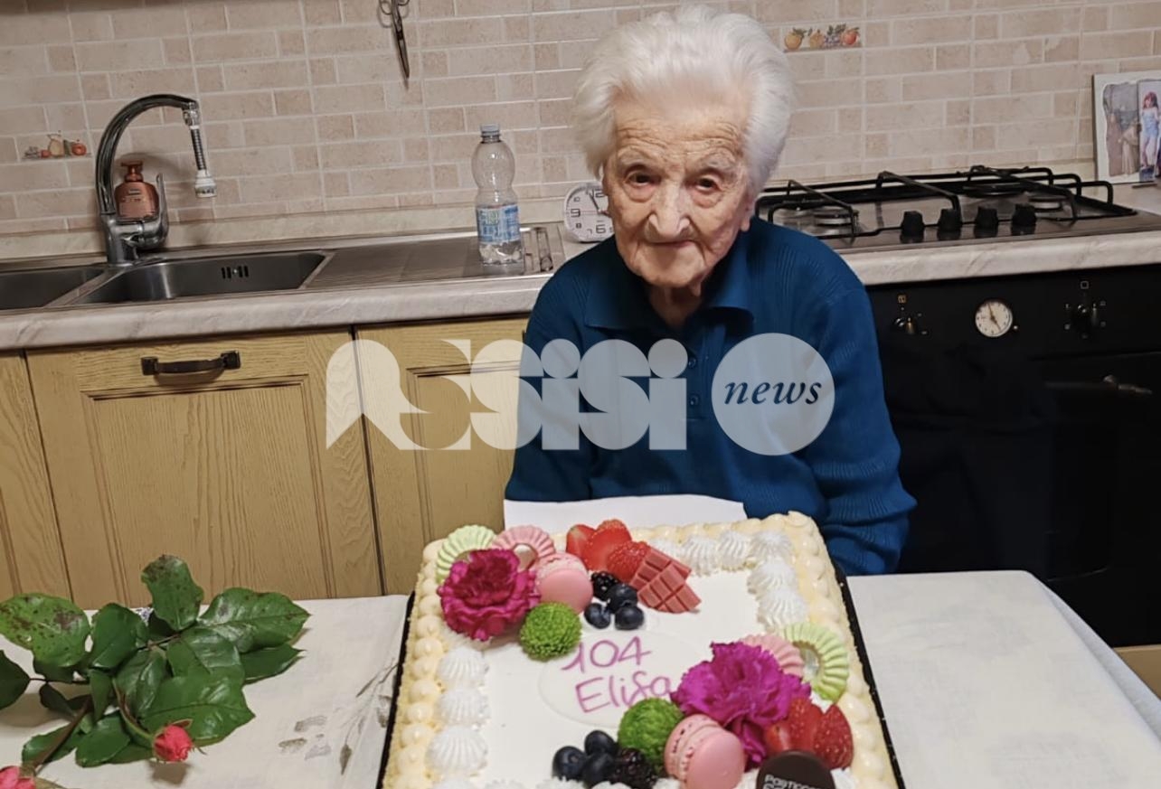 Elisa Profumi compie 104 anni e a Castelnuovo c’è una festa super (foto)