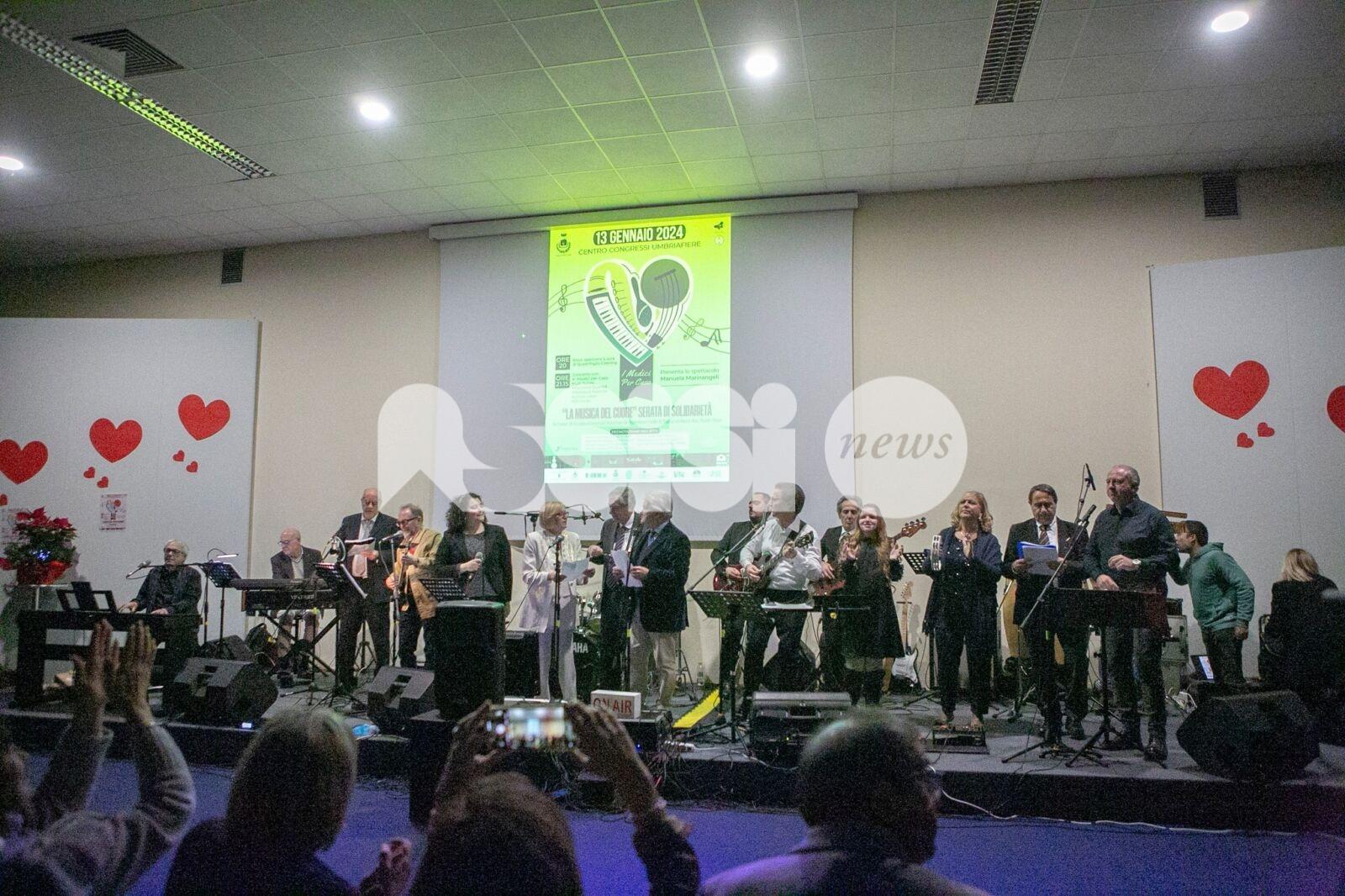 La Musica del Cuore 2024, successo di partecipazione e solidarietà per Punto Rosa e Protezione Civile (foto)
