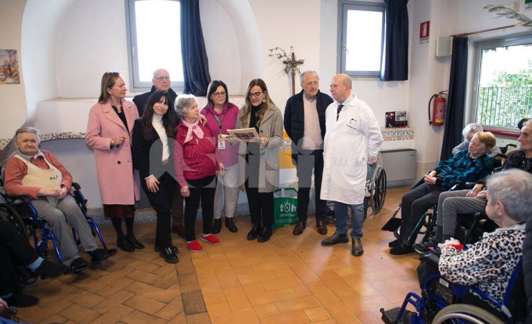Sorrisi d’Argento e Aucc si mobilitano per la Casa di riposo e i suoi ospiti (foto)