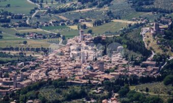 Assisi e la politica, tra il presente che corre e una direzione ancora da definire