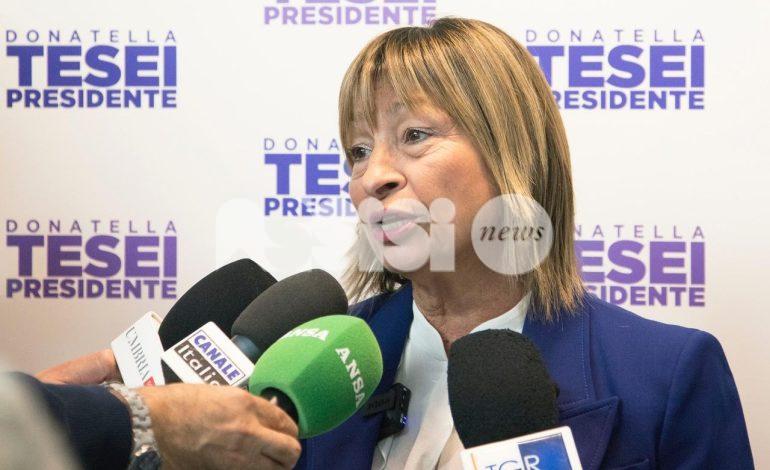 Donatella Tesei lancia la corsa per il bis: “Sanità migliorata, ma si può fare di più. Su turismo, infrastrutture e lago parlano i fatti” (foto e video)
