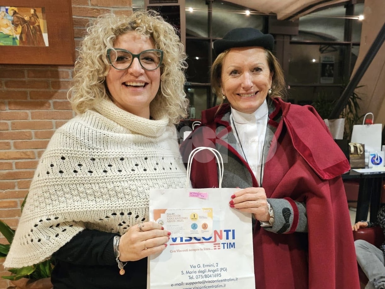 Lotteria del Piatto di Sant'Antonio 2025, estratti al Teatro Lyrick tutti i numeri vincenti