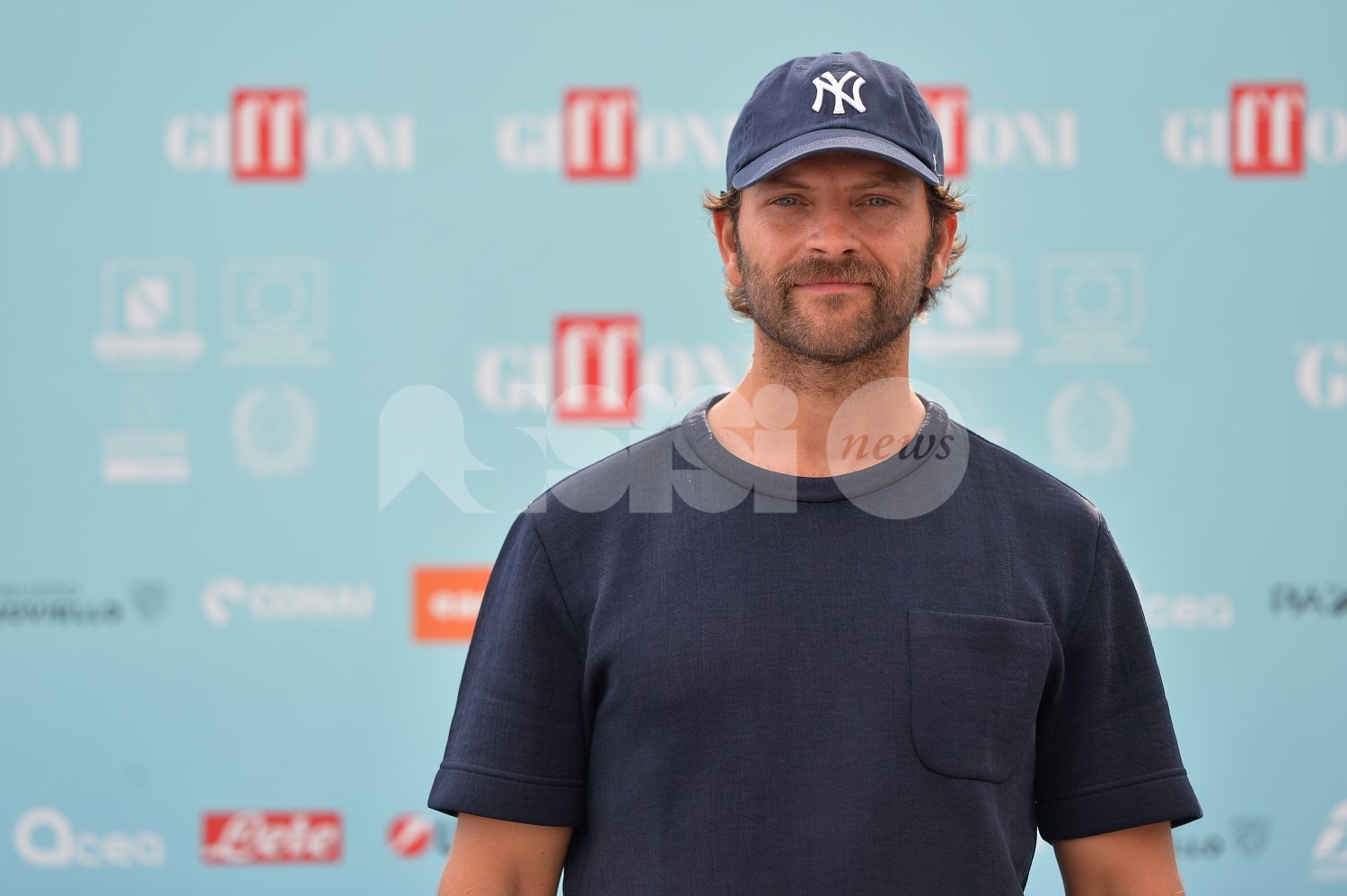 Alessandro Borghi e Irene Forti in visita ad Assisi: lo scatto