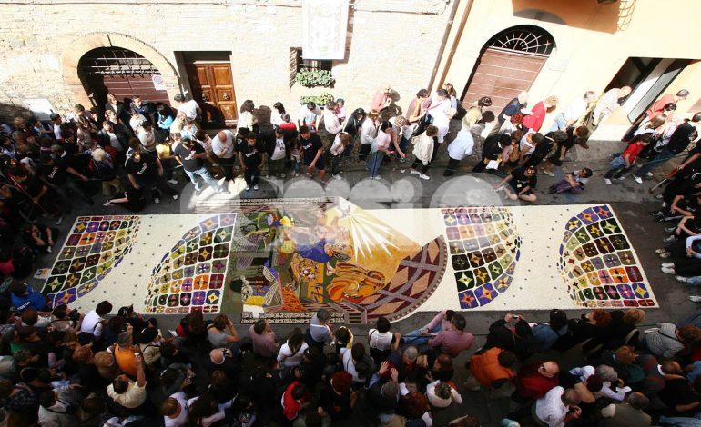 Tutto pronto per le Infiorate di Spello 2025: il programma nell’anno del Giubileo della speranza