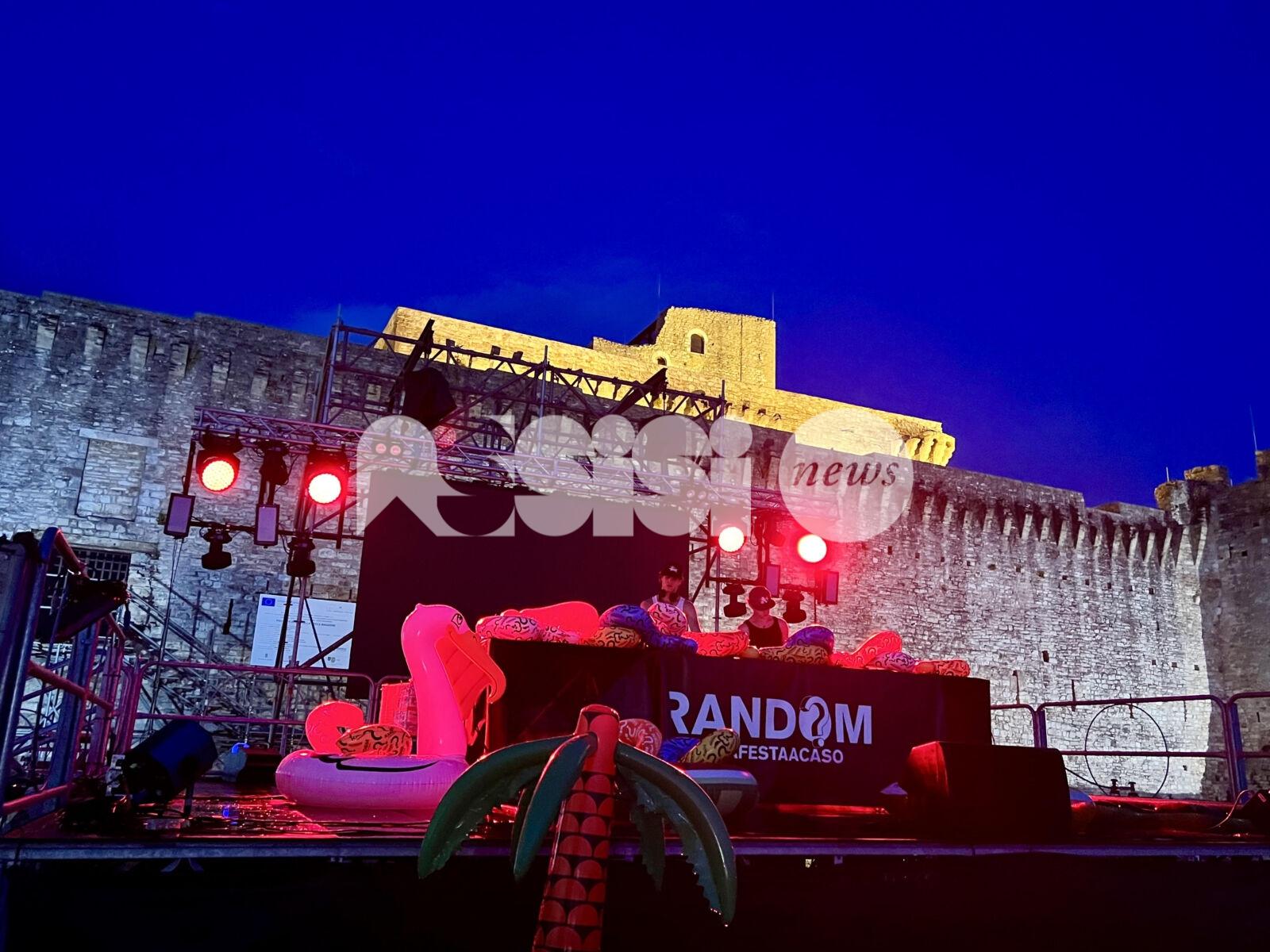 Tutto pronto per l'Assisi Summer Festival, con Zero assoluto, musica da spiaggia e la festa anni '90