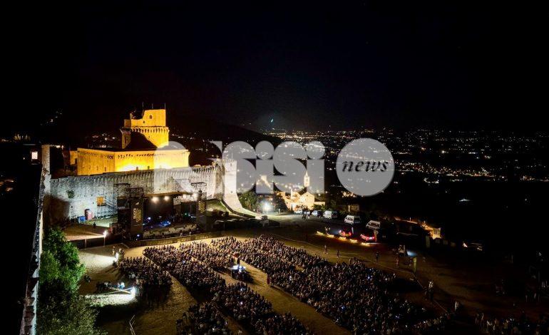 Ad Assisi Suoni Controvento fa “all in” sulla sostenibilità per i concerti di  Brunori Sas e Afterhours
