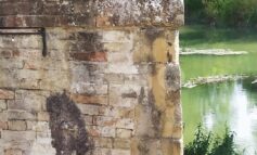 Il ponte di Petrignano bisognoso di manutenzioni: l'appello di un cittadino