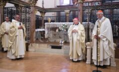 Solennità di Santa Chiara 2025, Zuppi: "Seguiamo il suo esempio, disarmati disarmiamo il male" (foto)