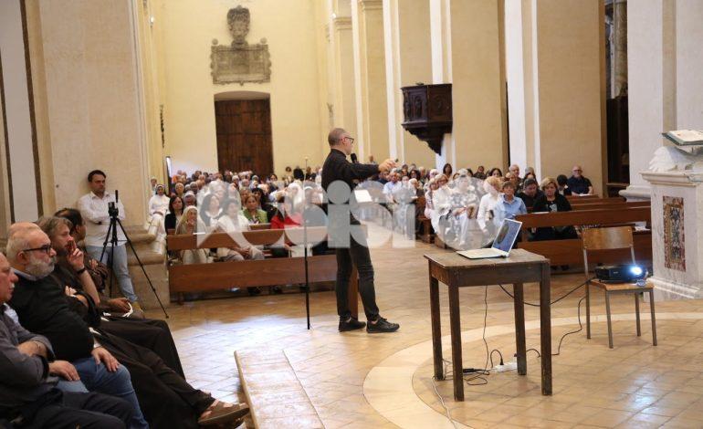 Sorrentino: “Serve una pastorale in uscita, meno clero-centrica”