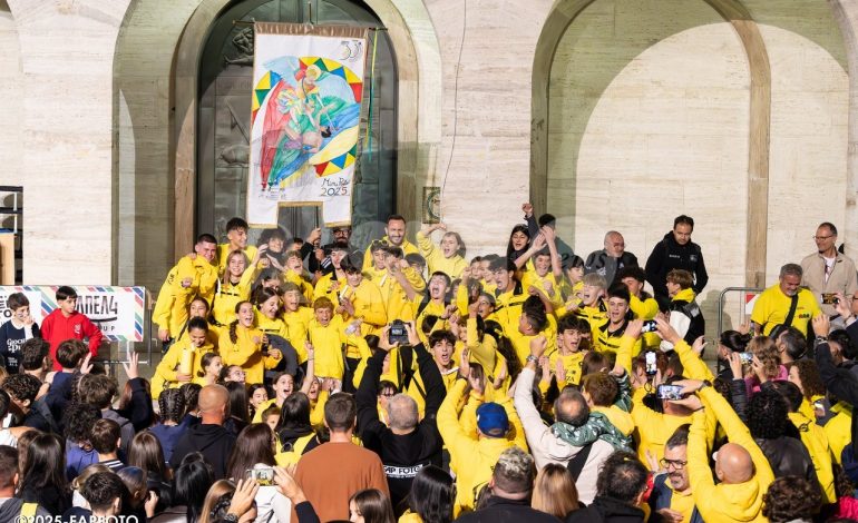 Il Palio de San Michele è sempre più giallo: Sant’Angelo fa suo anche il Minipalio 2025 (foto)