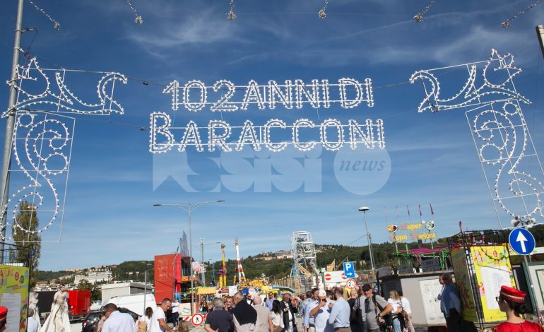 Partiti a Perugia i Baracconi 2025: “Vi aspettiamo per oltre un mese di divertimento” (foto e video)