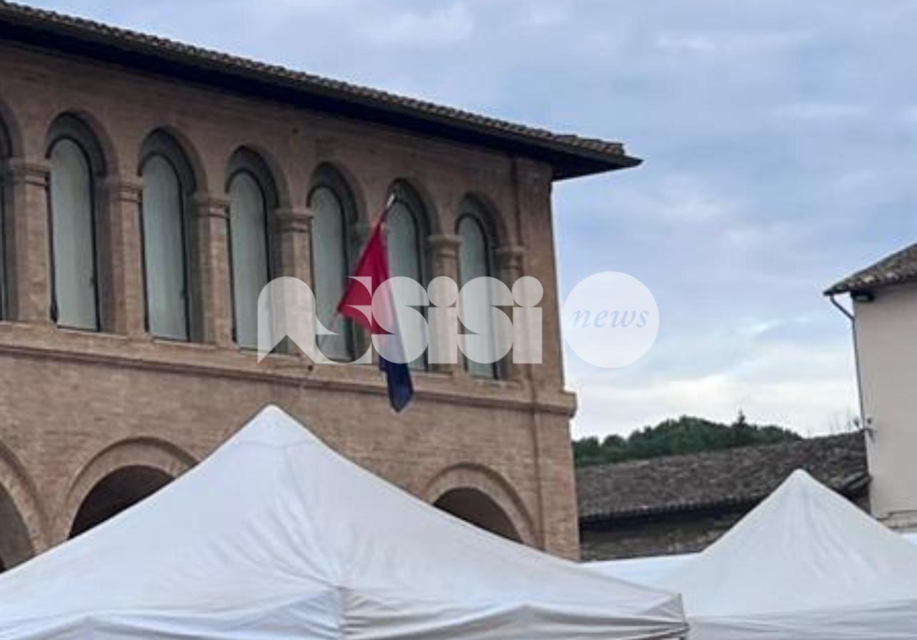Mercatini della Pro loco di Santa Maria, Cicogna e Cavallucci interpellano la giunta sulle concessioni del suolo pubblico