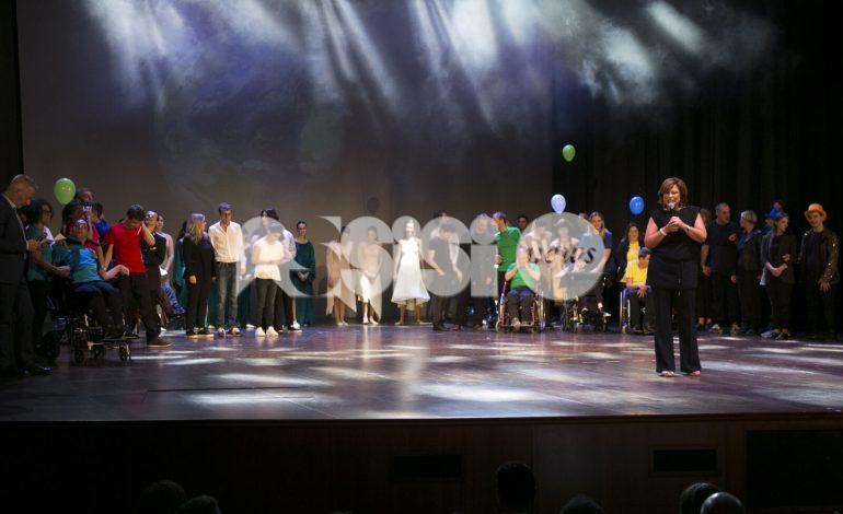 Dolce Sentire: la notte più buia di San Francesco diventa teatro grazie ai ragazzi del Serafico
