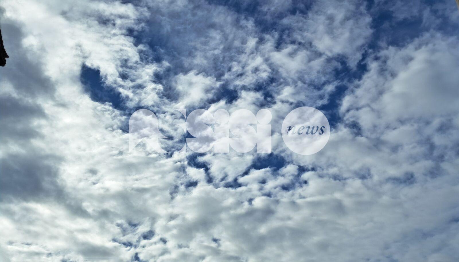 Meteo Assisi 31 ottobre - 2 novembre 2025: sole e nuvole, peggioramento domenica