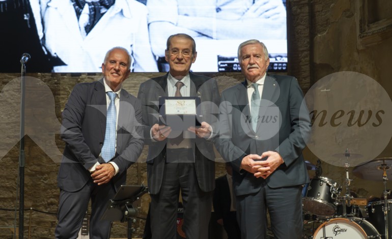 Confcommercio Umbria festeggia 80 anni e premia le imprese simbolo di Assisi e Bastia Umbra (foto)
