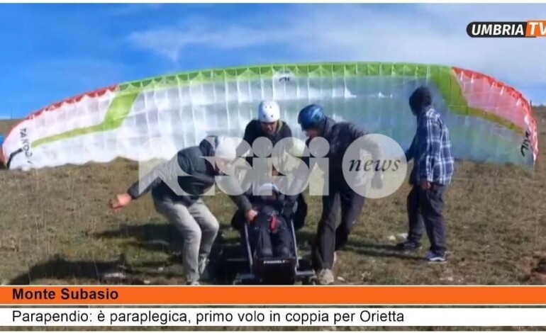 Ali Subasio realizza il sogno di Orietta, un volo in parapendio