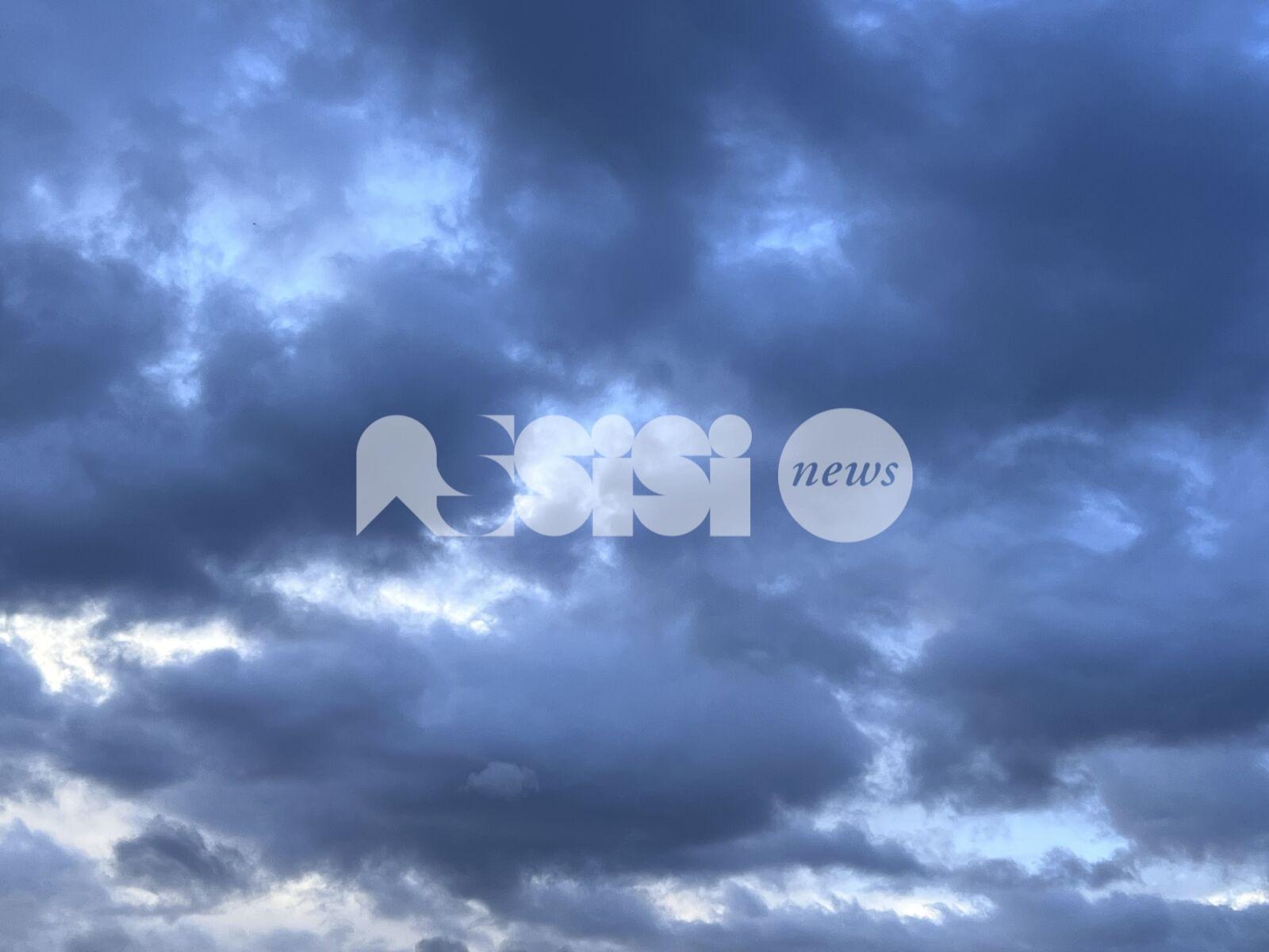 Meteo Assisi 21-23 novembre 2025: freddo in arrivo, neve in montagna e in collina
