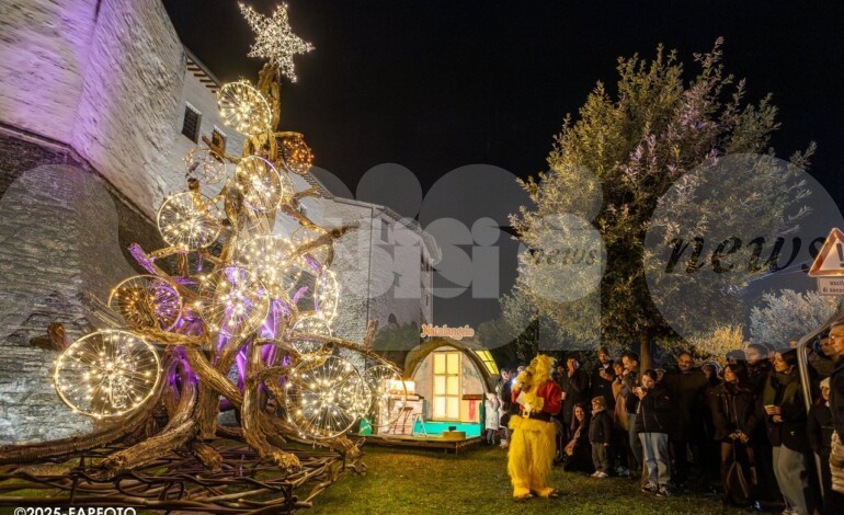Al via il Natale di Bastia Umbra 2025: musica, narrazioni, spettacoli e tante associazioni protagoniste (foto)