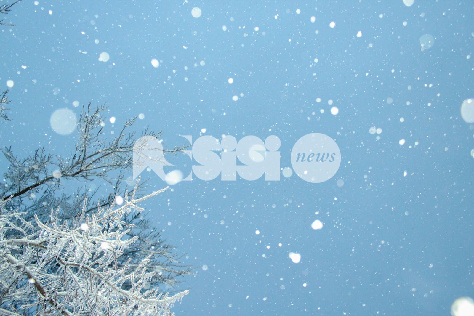 Meteo Assisi 5-6 gennaio 2026, neve in Umbria ma con moderazione