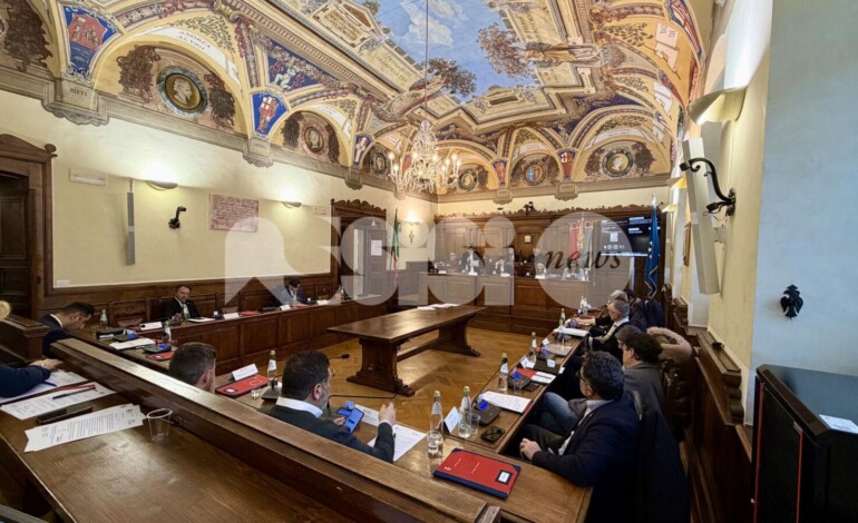 Al consiglio comunale di Assisi scintille sulla Zes. Bocchini abbandona anche l’aula