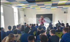 Gli studenti dell'istituto comprensivo Torgiano - Bettona a lezione di legalità con la Polizia di Stato