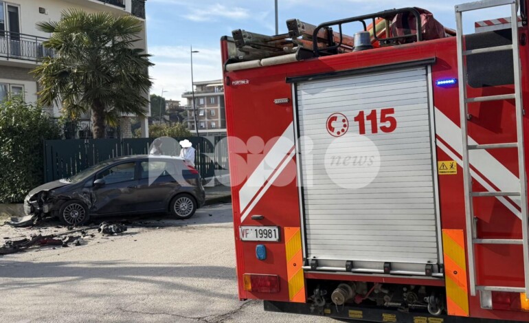 Incidente a Bastia Umbra all’ora di pranzo, due in ospedale per accertamenti (foto)
