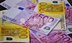 Il Maxi Miliardario bacia Assisi: "Vincita da 5 milioni di euro, una parte andrà in beneficenza"