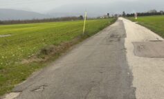 Strada intercomunale Assisi-Cannara, il tratto è al limite della percorribiltà: la segnalazione (e i chiarimenti)
