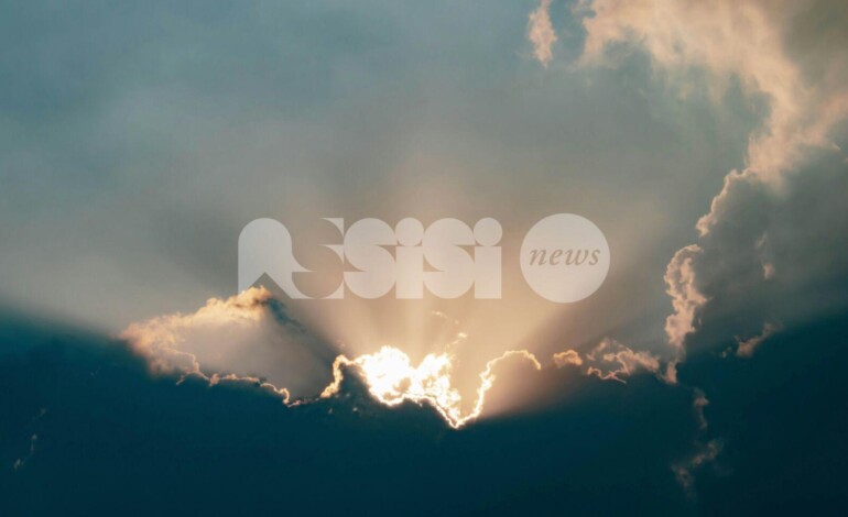 Meteo Assisi 6-8 marzo 2026: giornate assolate ma domenica il tempo cambia