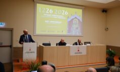 Anche le istituzioni italiane in visita alle spoglie mortali di San Francesco (foto)