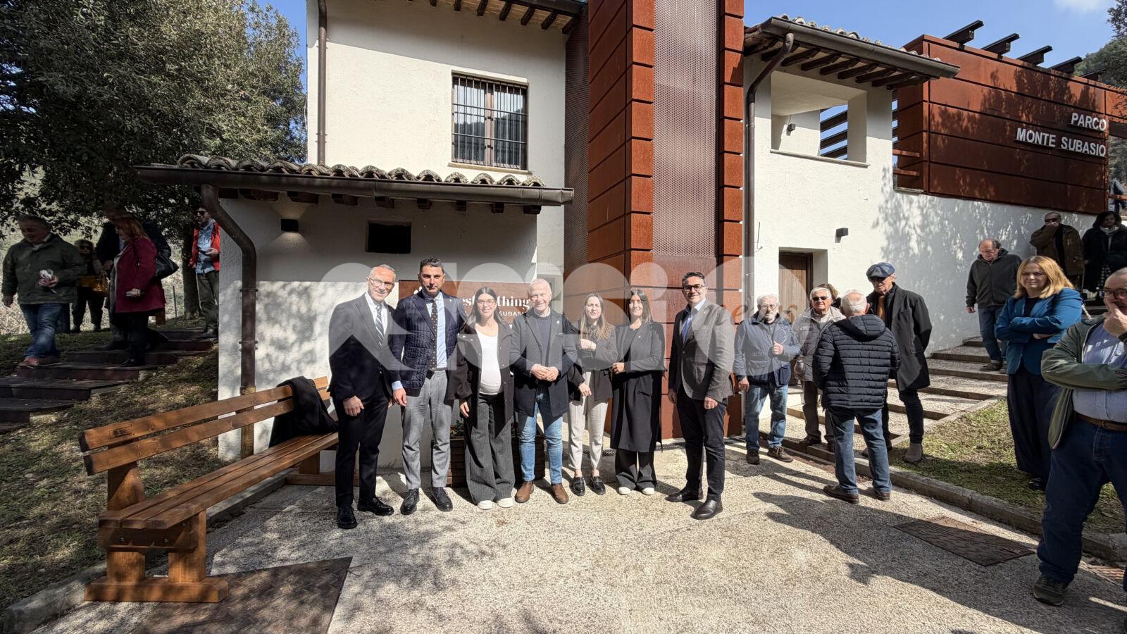 Inaugurata la nuova sede dell'Ente Parco del Monte Subasio: sarà anche un centro di terapia forestale