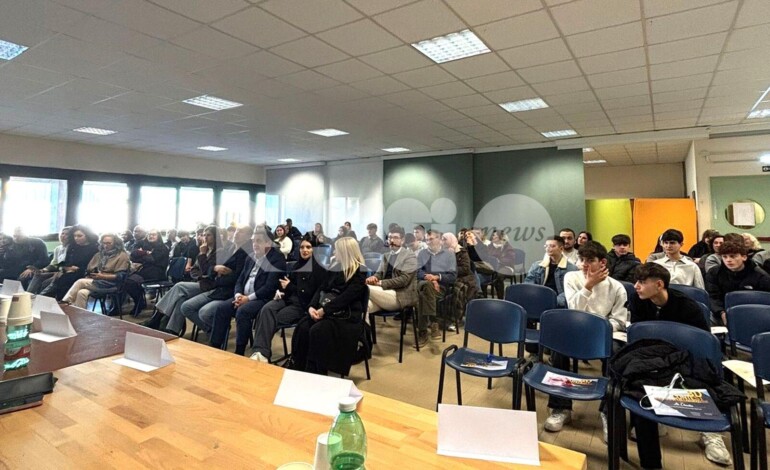 Le aziende del territorio premiano gli studenti meritevoli del corso CAT del Polo-Bonghi