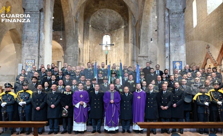 Celebrato ad Assisi nell’abbazia di San Pietro il precetto pasquale della guardia di finanza umbra (foto)